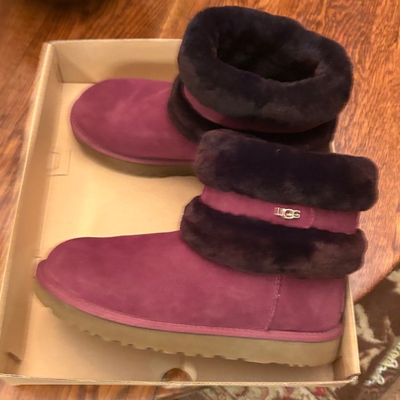 UGG Women's Burgundy Suede Fur Boots - Picture 2 of 5